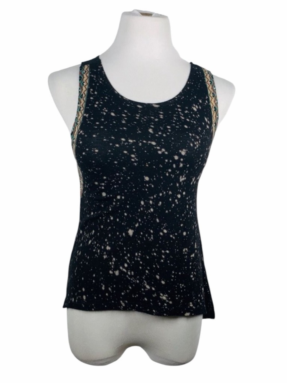 10/$25🦋 The Classic Galaxy Knit Black & Tan Tank - Size XS